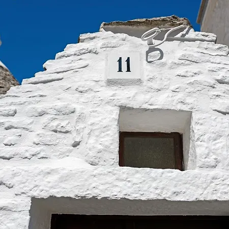 Holiday home Trullo 11 *